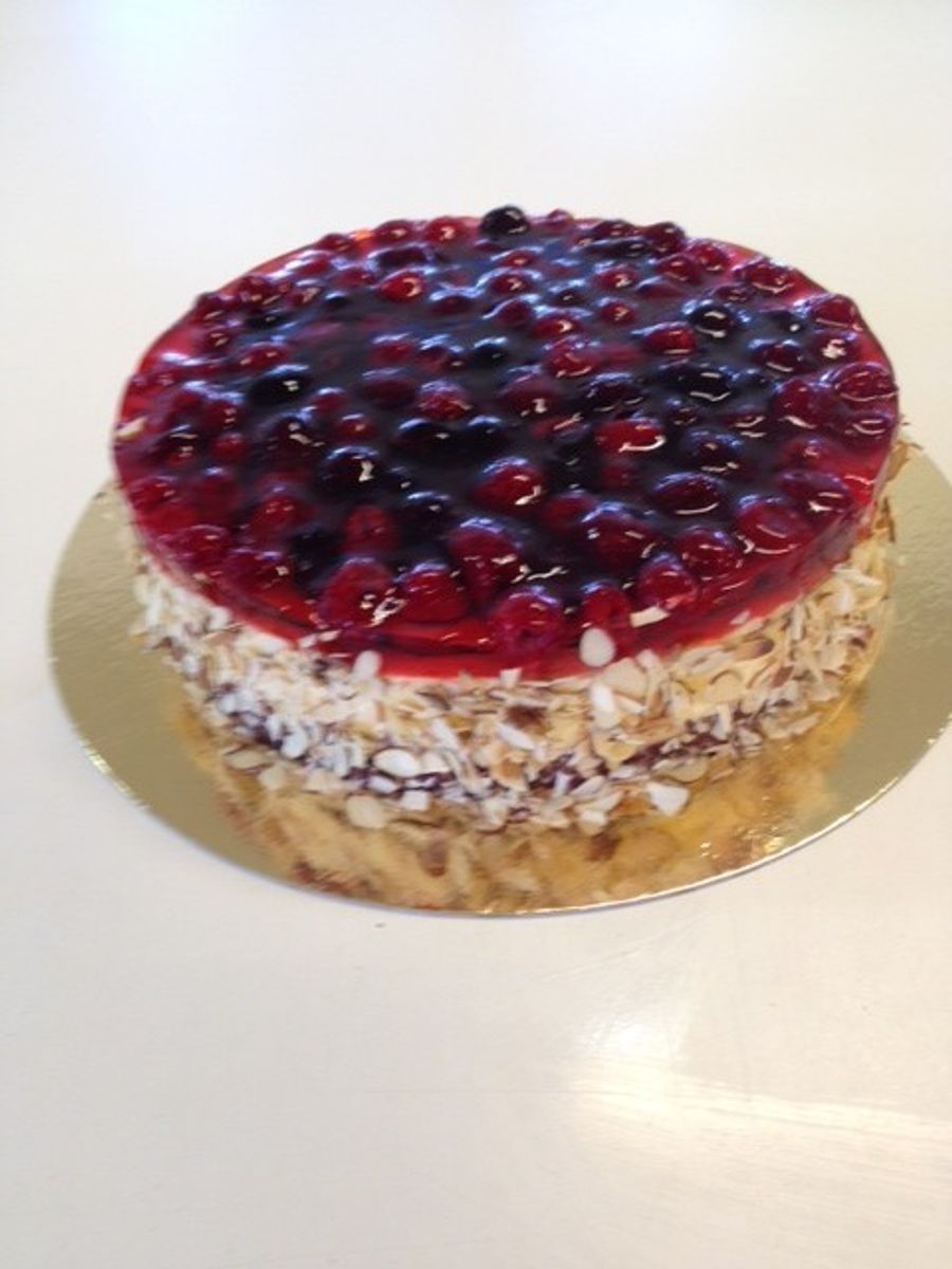S 54 ) Skogsbærkake
