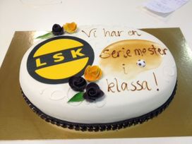 S27 Med fotball logo